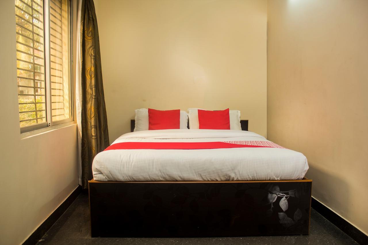 Oyo 13521 Sudhriti Hotel สิริกุรี ภายนอก รูปภาพ