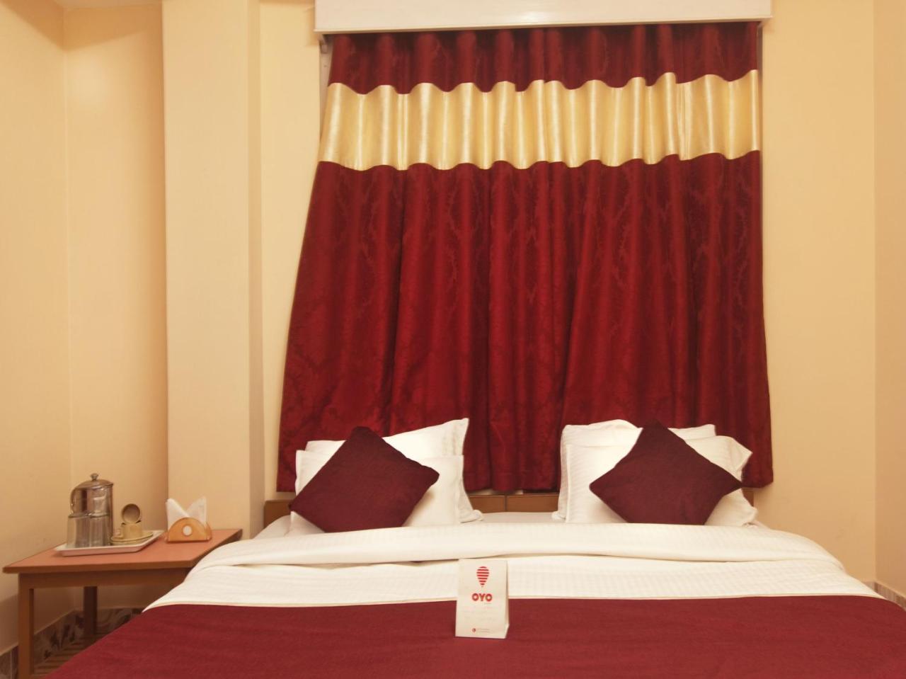 Oyo 13521 Sudhriti Hotel สิริกุรี ภายนอก รูปภาพ