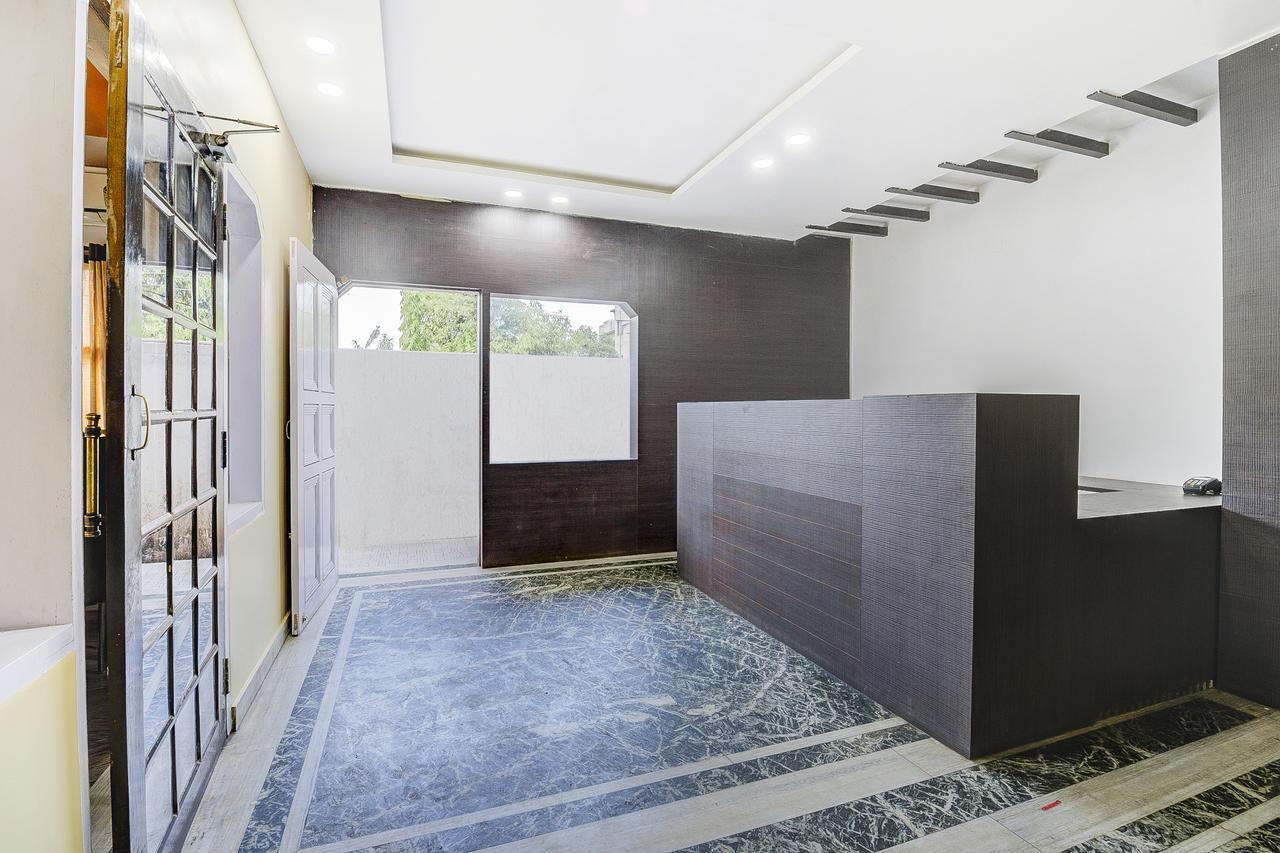 Oyo 13521 Sudhriti Hotel สิริกุรี ภายนอก รูปภาพ