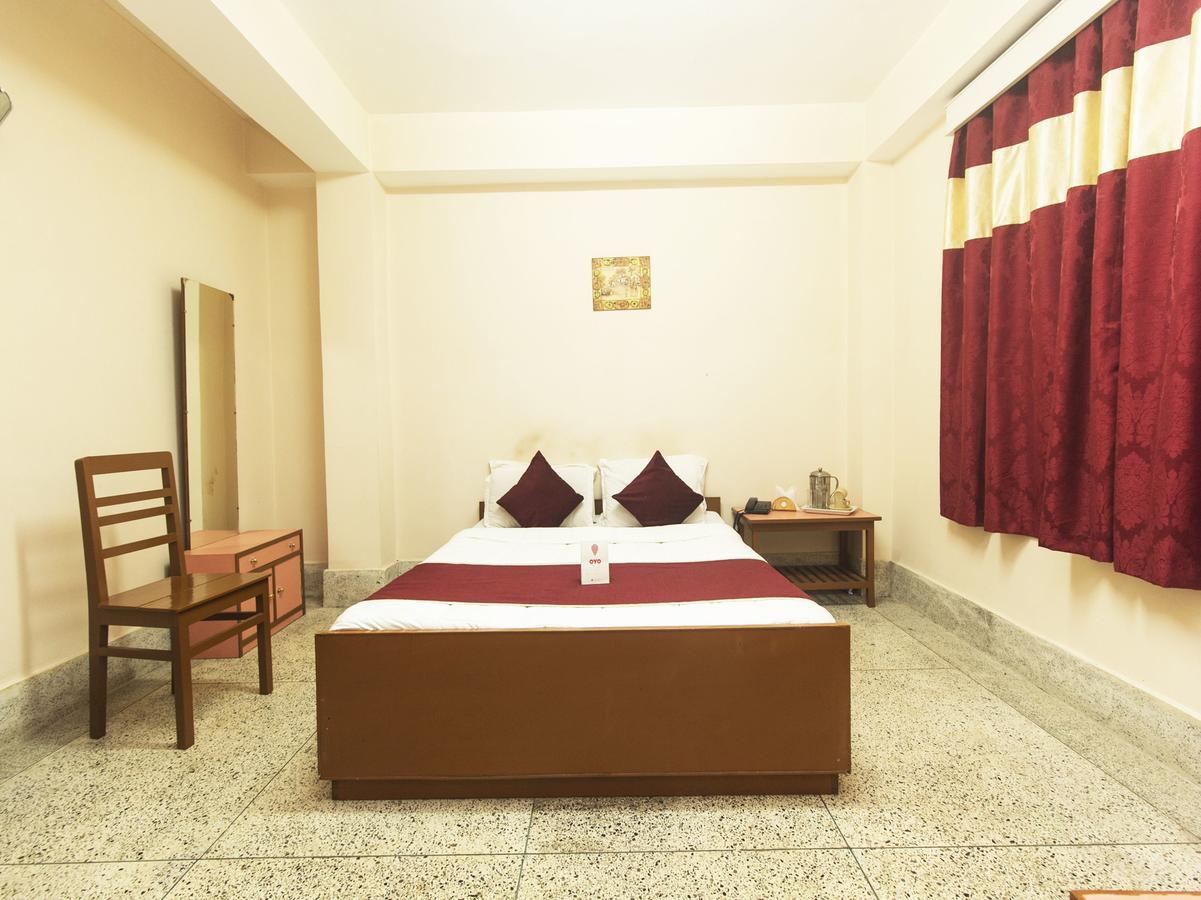 Oyo 13521 Sudhriti Hotel สิริกุรี ภายนอก รูปภาพ